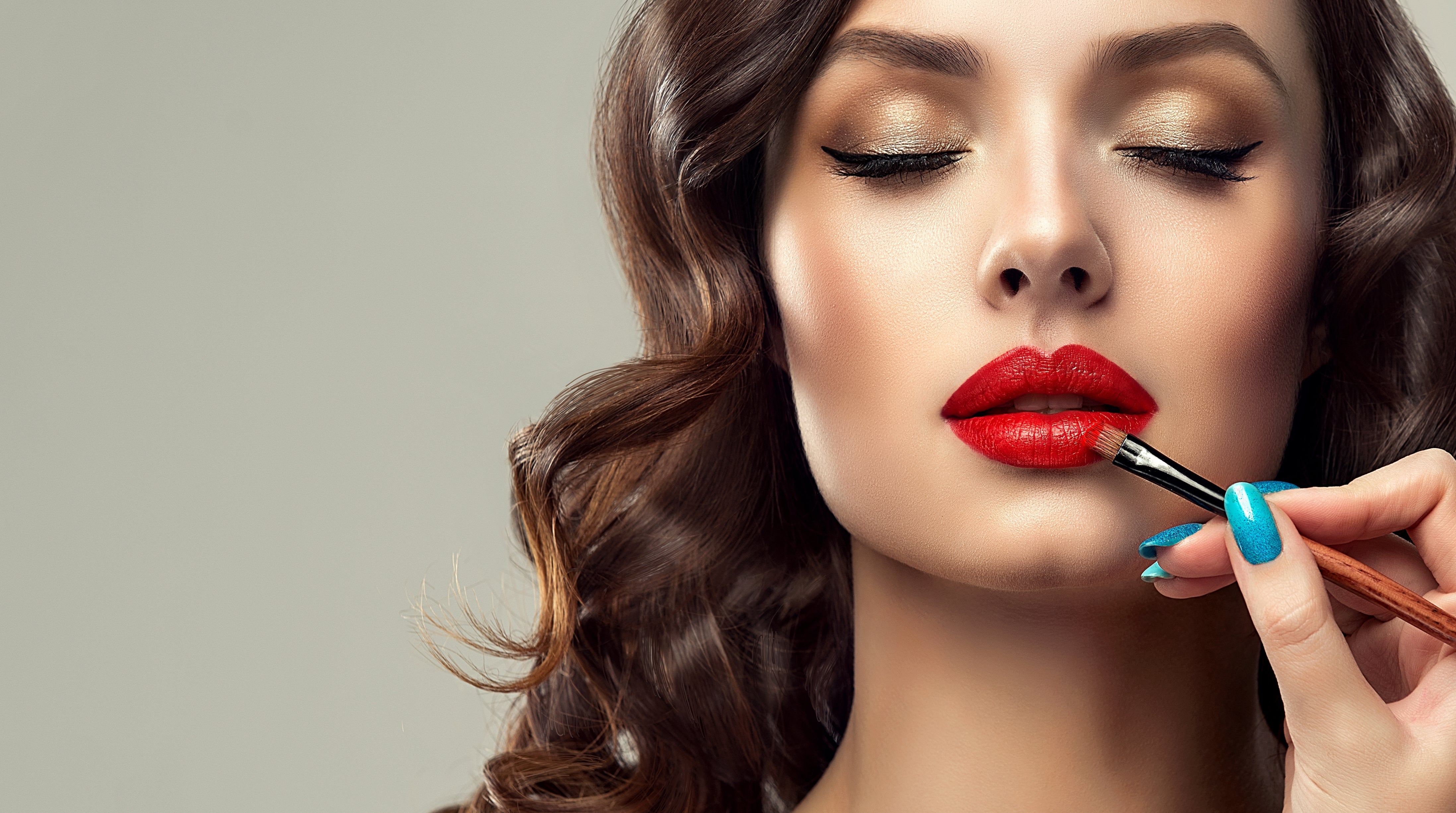 Make Up - Lips - SalonExpress